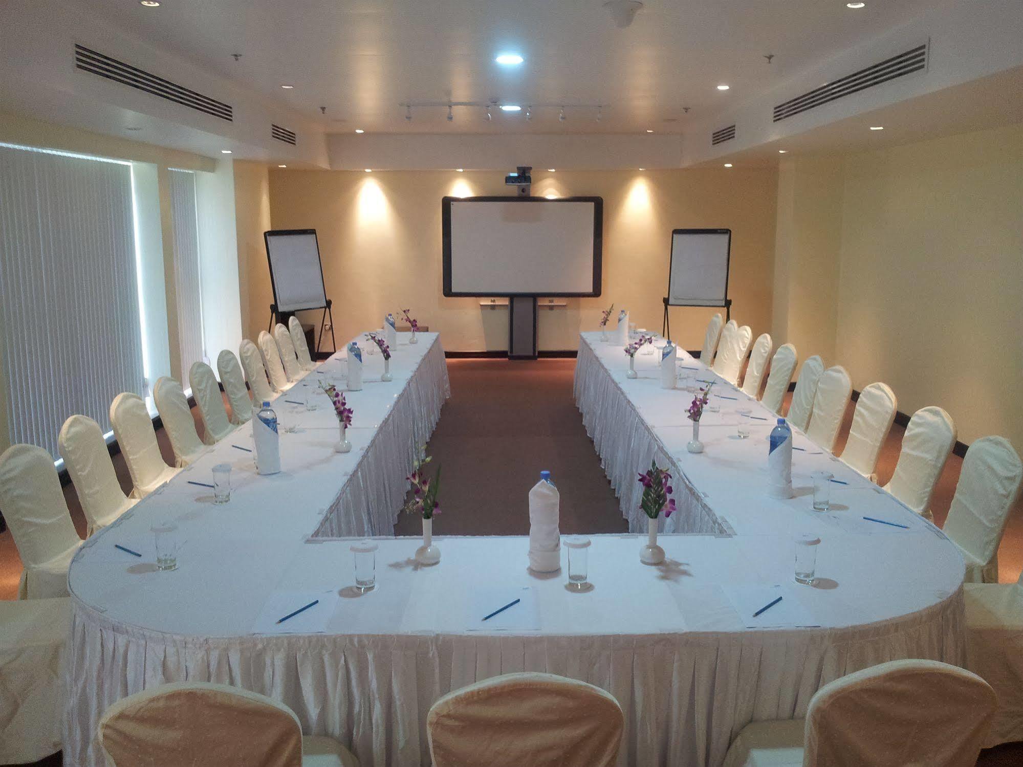 Gokulam Park Doha Hotell Business bilde